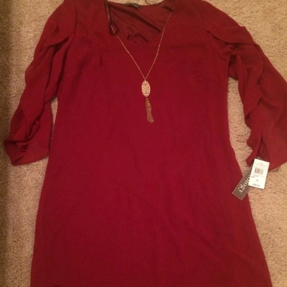 Luxeology sheath dress.